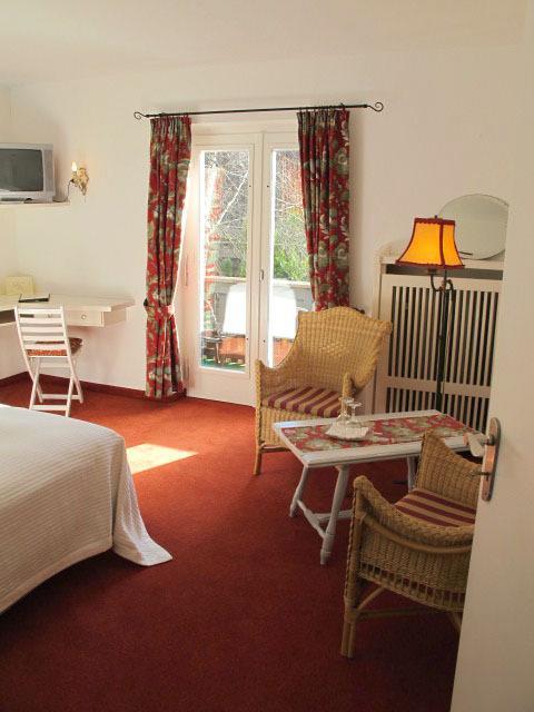 Tonihof Eschenlohe Hotel Room photo